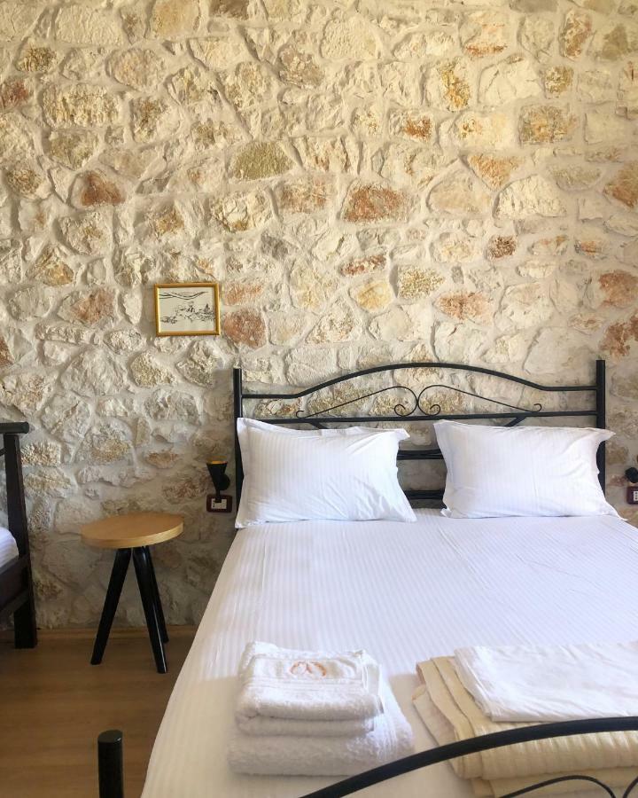 Valta Hotel Qeparo Exterior photo